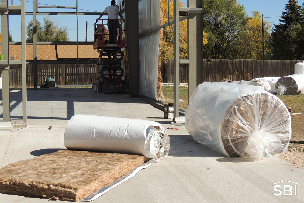 install-metal-building-insulation