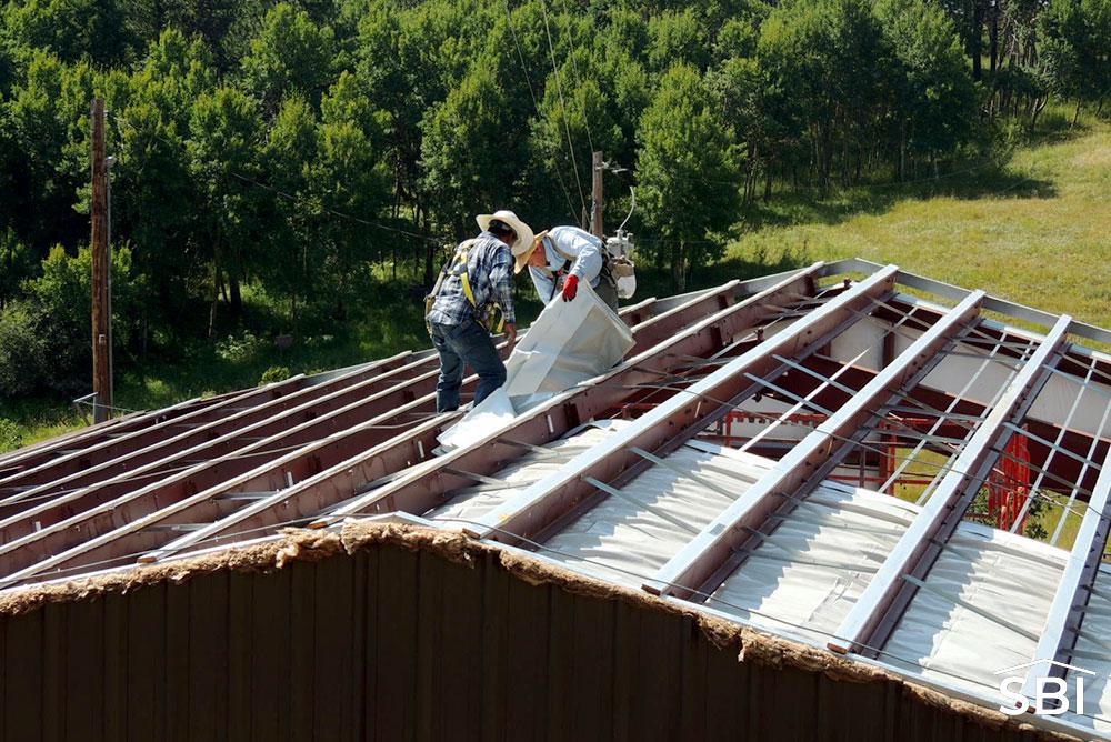 insulating-steel-building-roofs